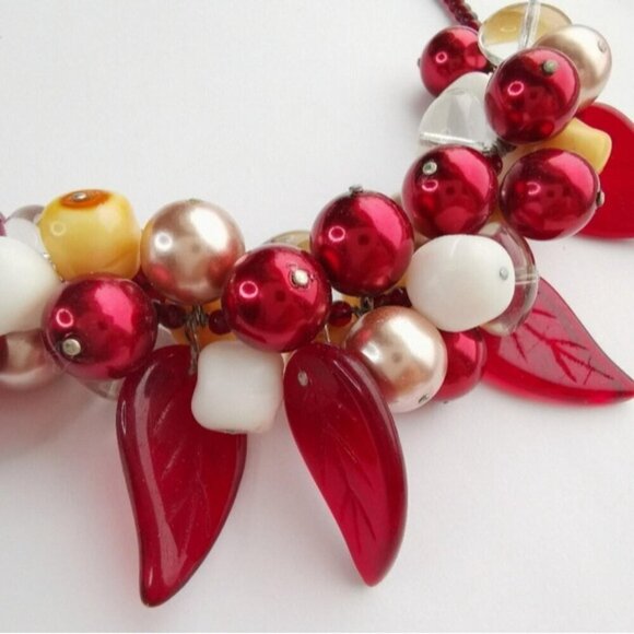 Vintage Czech fire polished glass bead necklace in reds - Picture 3 of 8